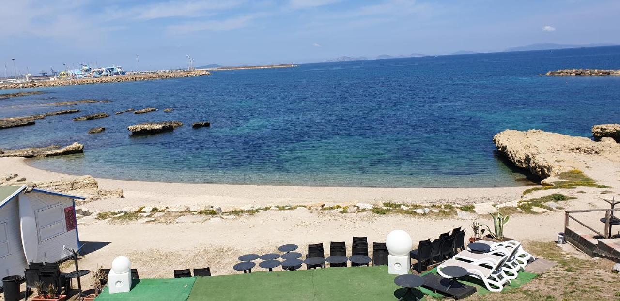 Suite Guesthouse A Pochi Passi Dal Mare 萨萨里 外观 照片