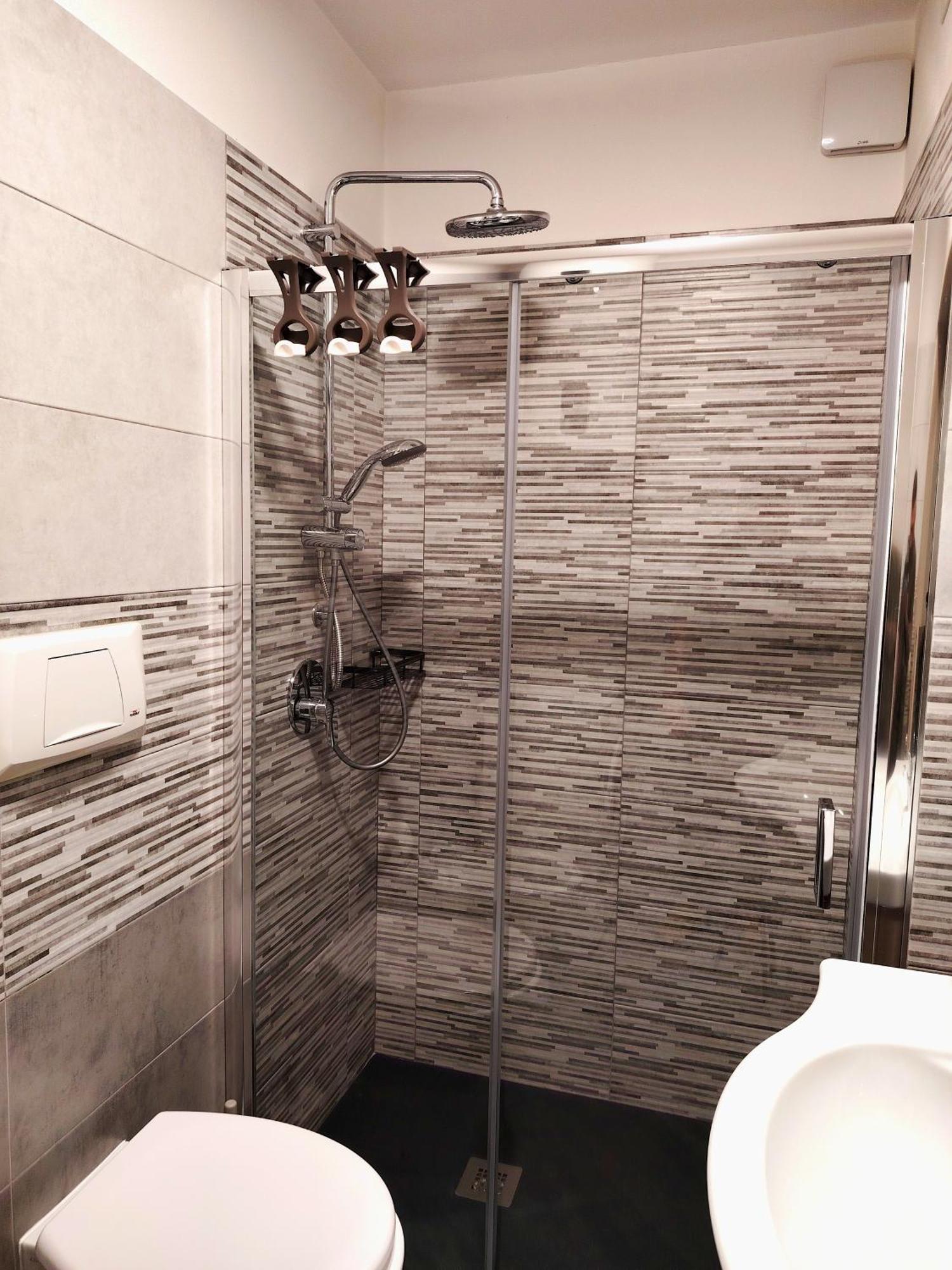 Suite Guesthouse A Pochi Passi Dal Mare 萨萨里 外观 照片